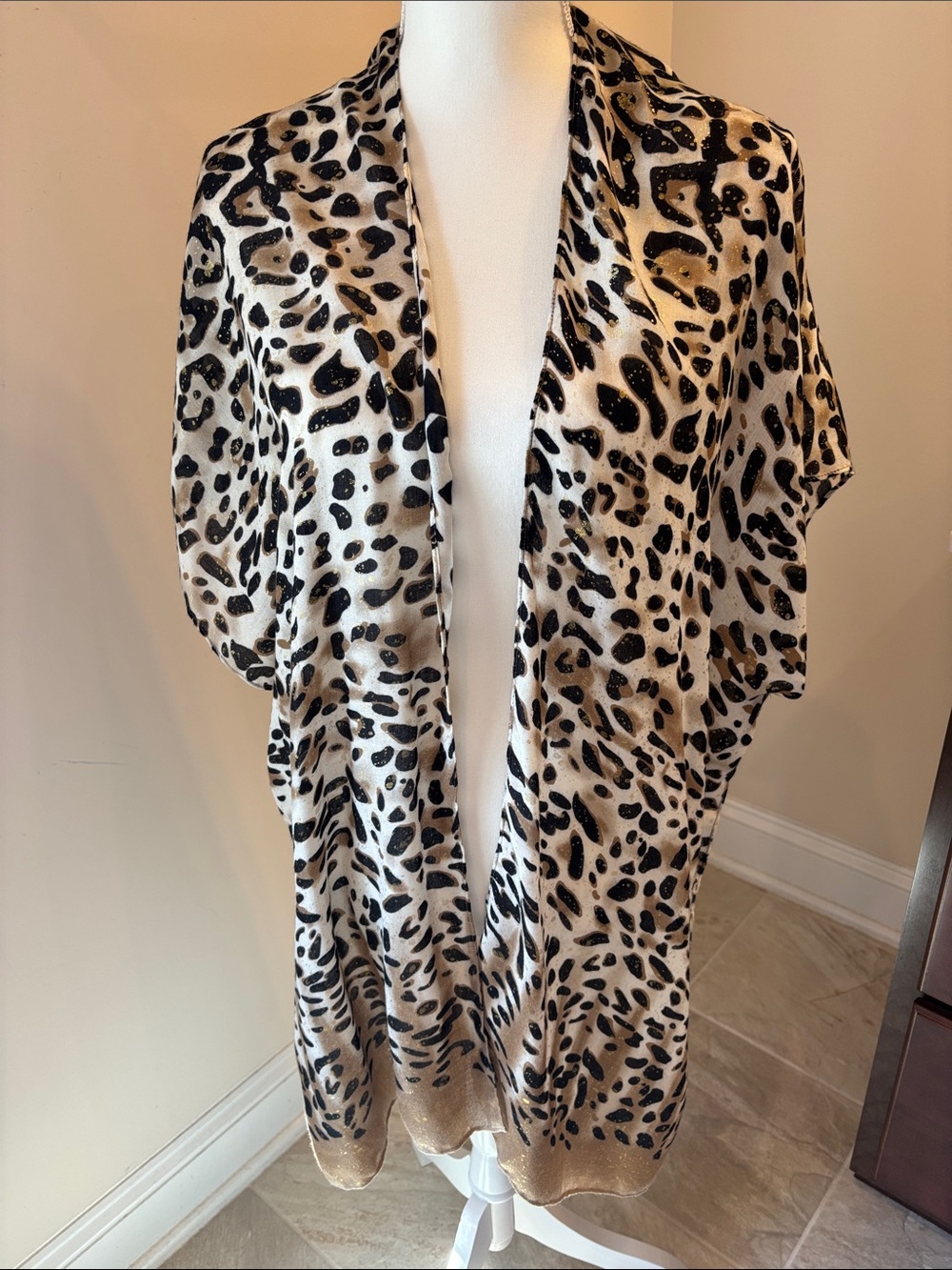Chico's Beige and Black Leopard Open-Front Ruana